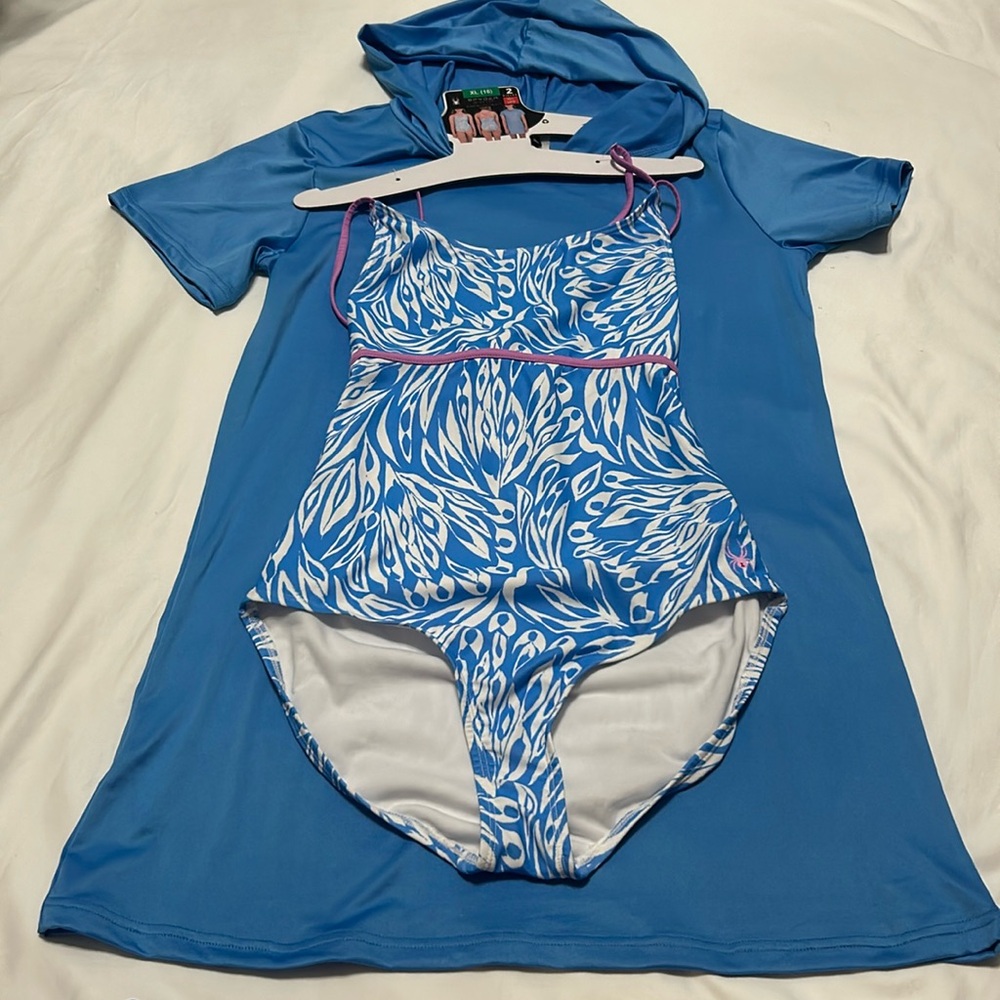 Spyder two piece swimsuit sun protection size XL (16) NWT